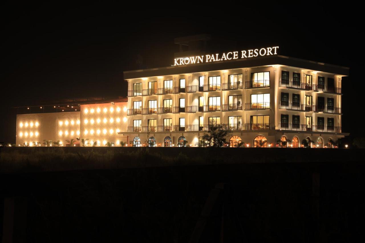 סילבאסה Krown Palace Resort מראה חיצוני תמונה