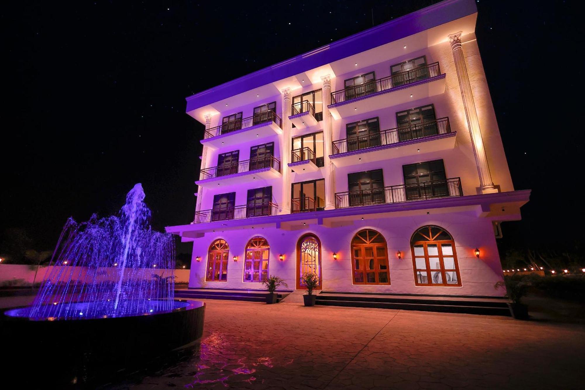 סילבאסה Krown Palace Resort מראה חיצוני תמונה