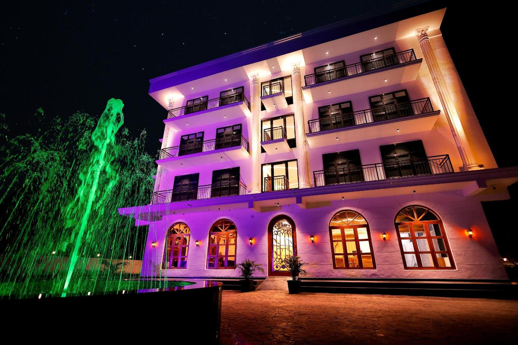 סילבאסה Krown Palace Resort מראה חיצוני תמונה