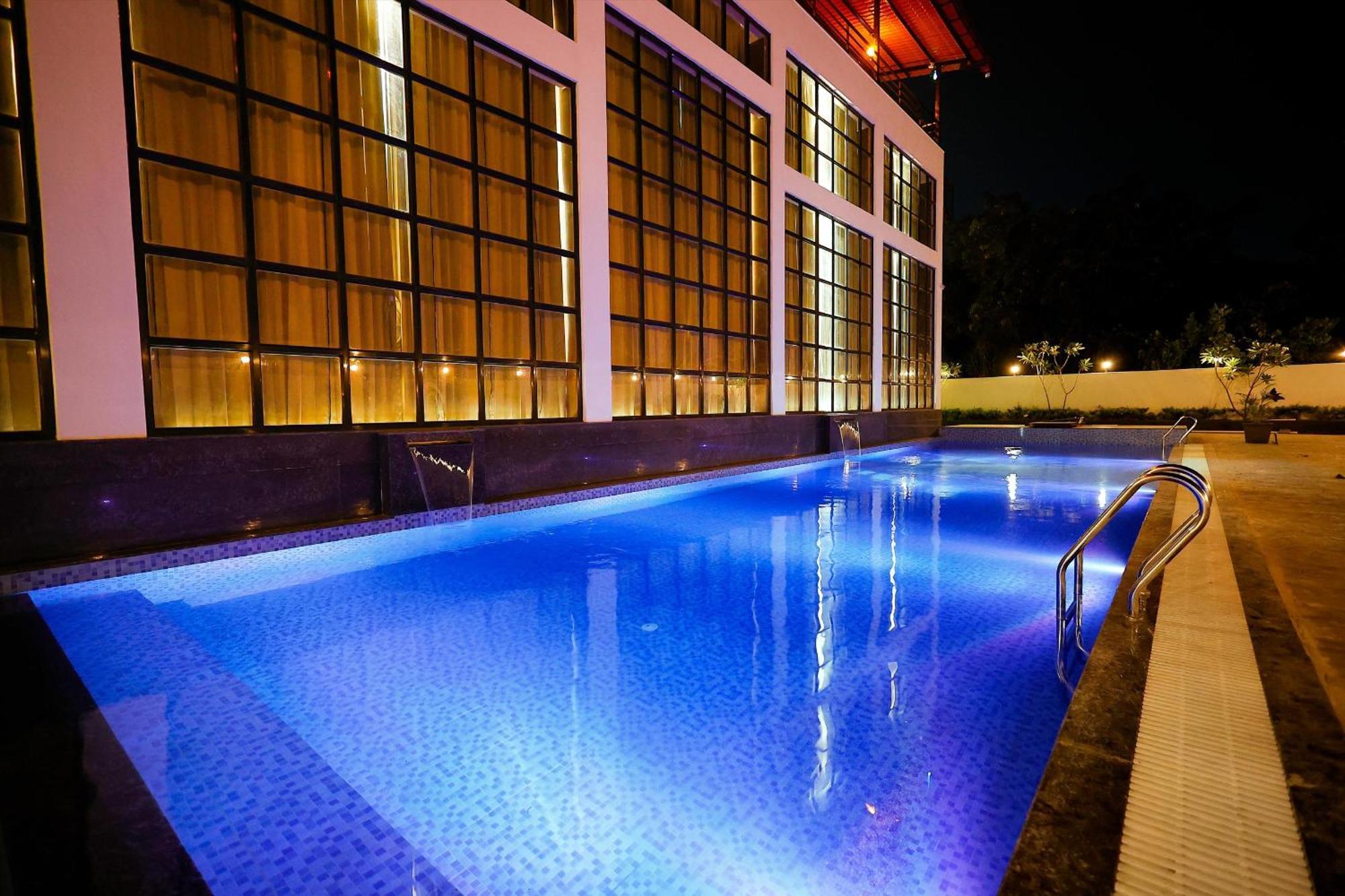 סילבאסה Krown Palace Resort מראה חיצוני תמונה