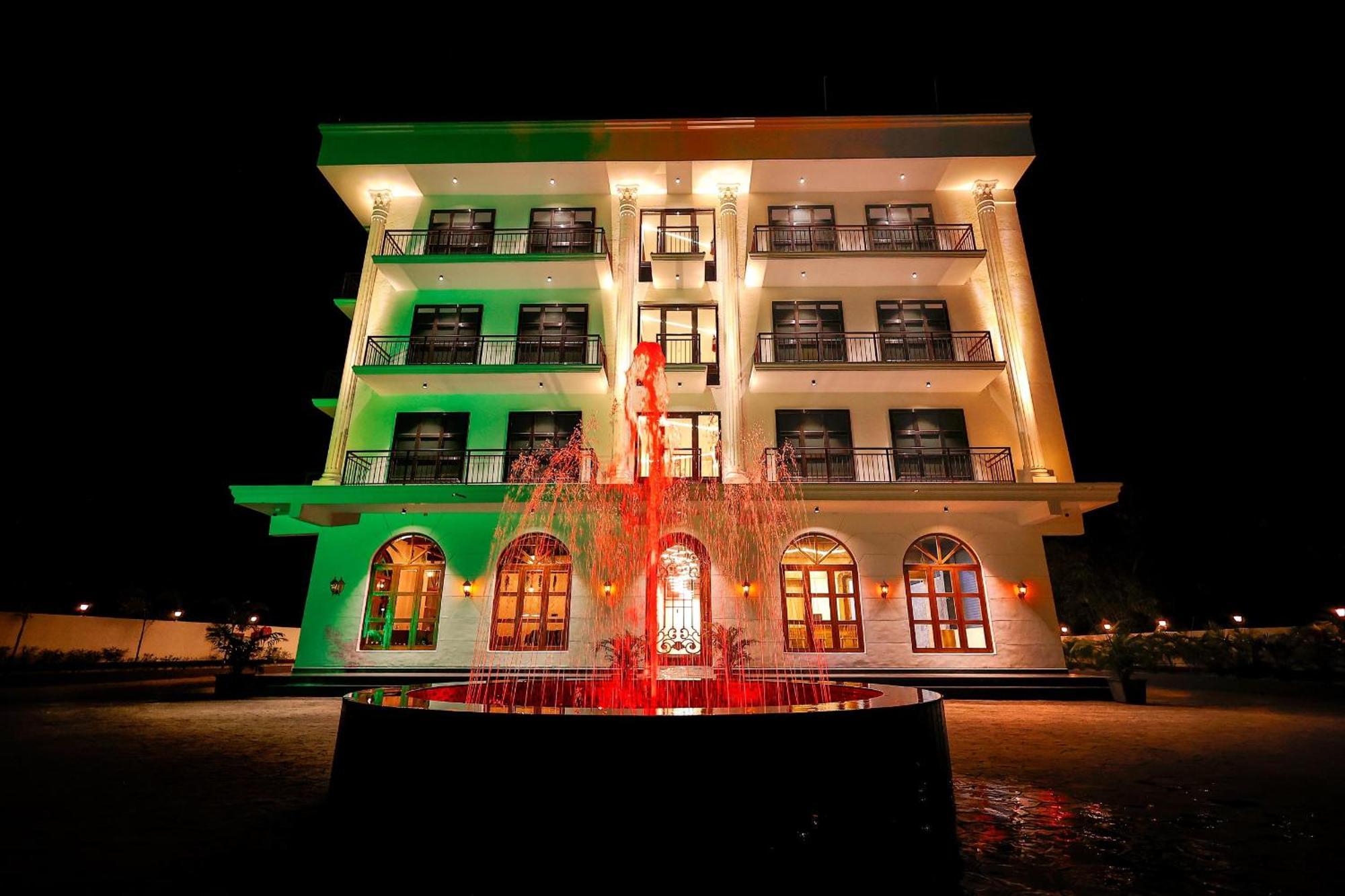 סילבאסה Krown Palace Resort מראה חיצוני תמונה