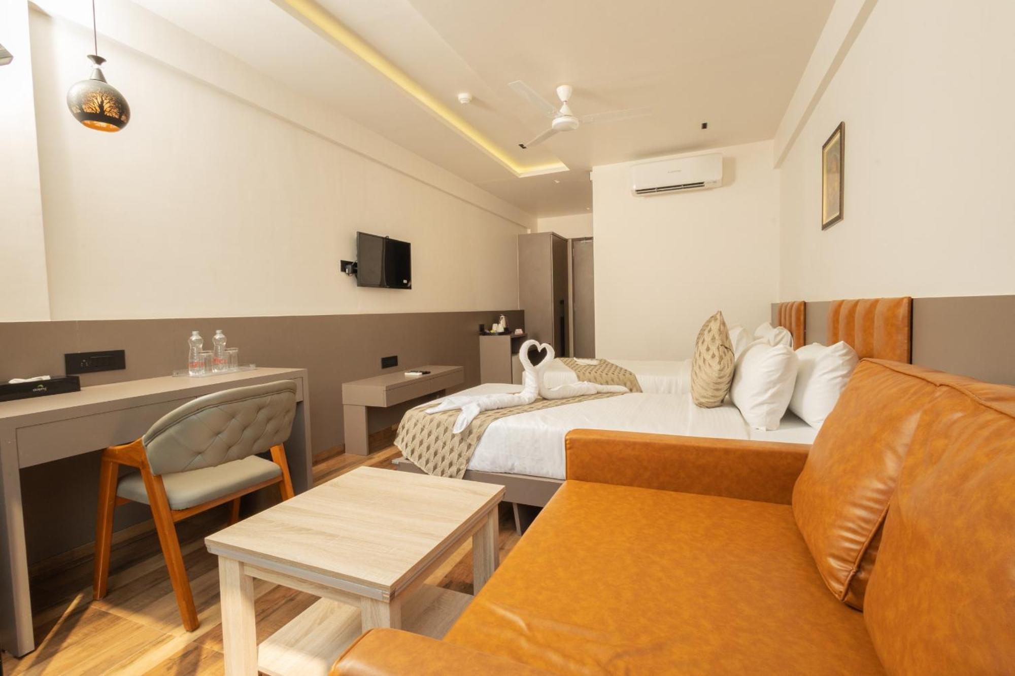 סילבאסה Krown Palace Resort מראה חיצוני תמונה
